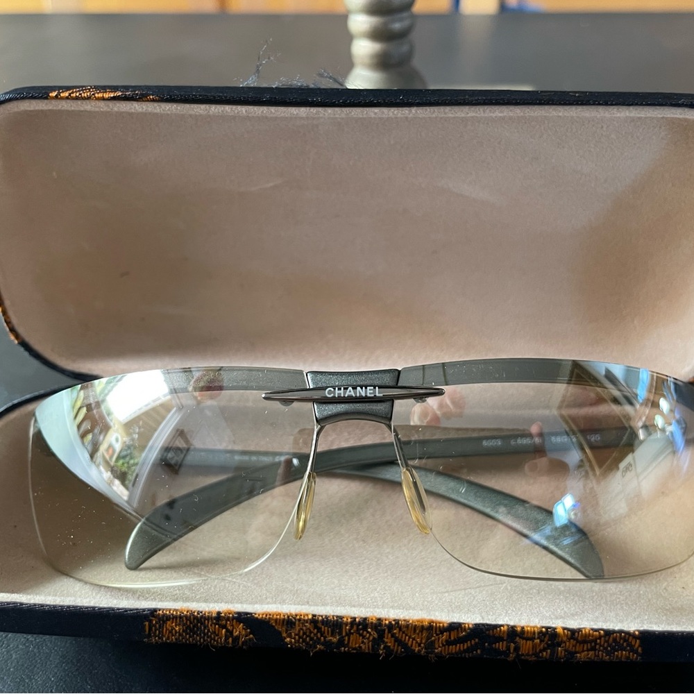 Authentic 90’s Chanel vintage glasses. - Picture 15 of 16